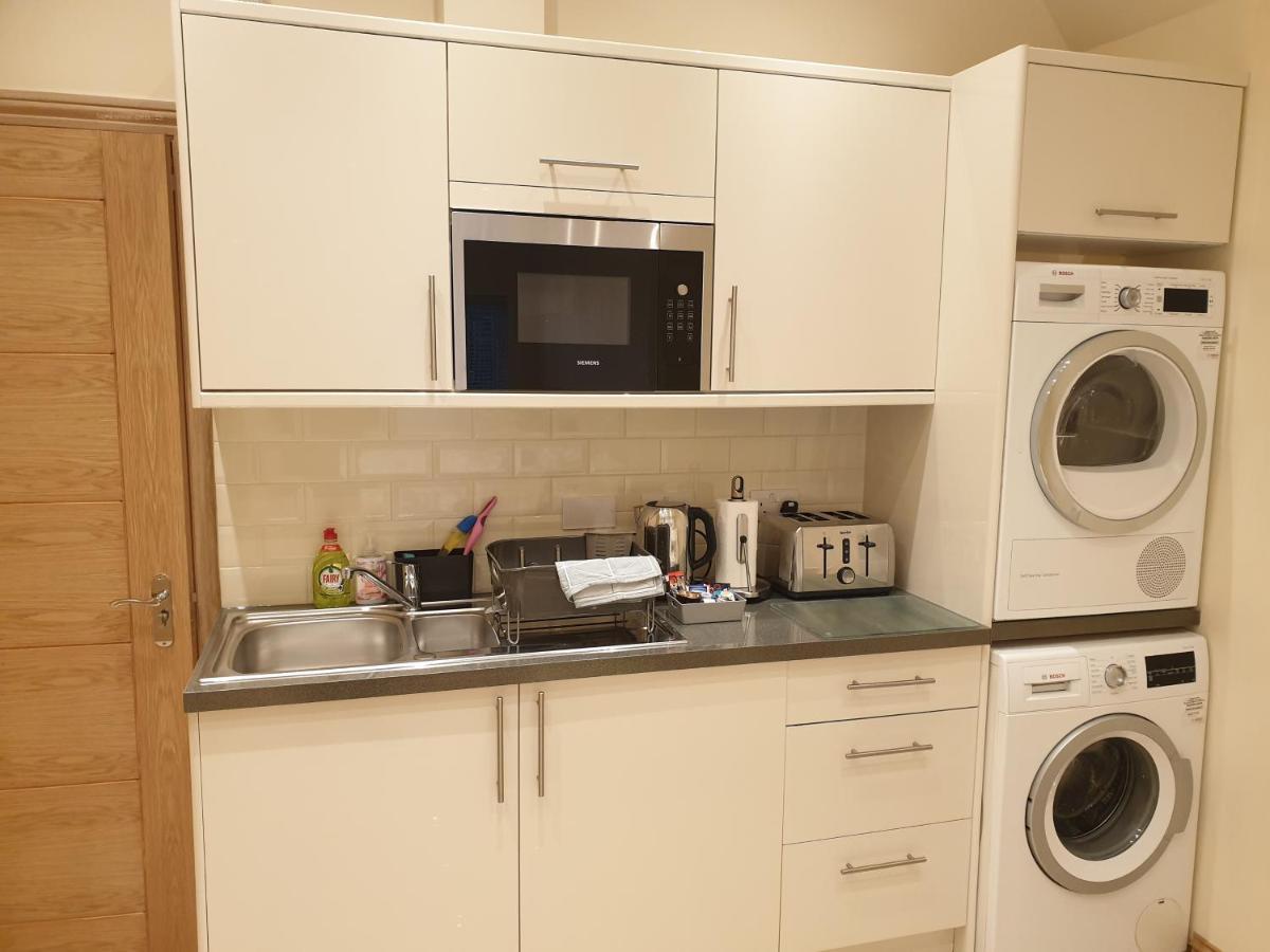London Luxury Apartments 4 Min Walk From Ilford Station, With Free Parking Free Wifi Ngoại thất bức ảnh