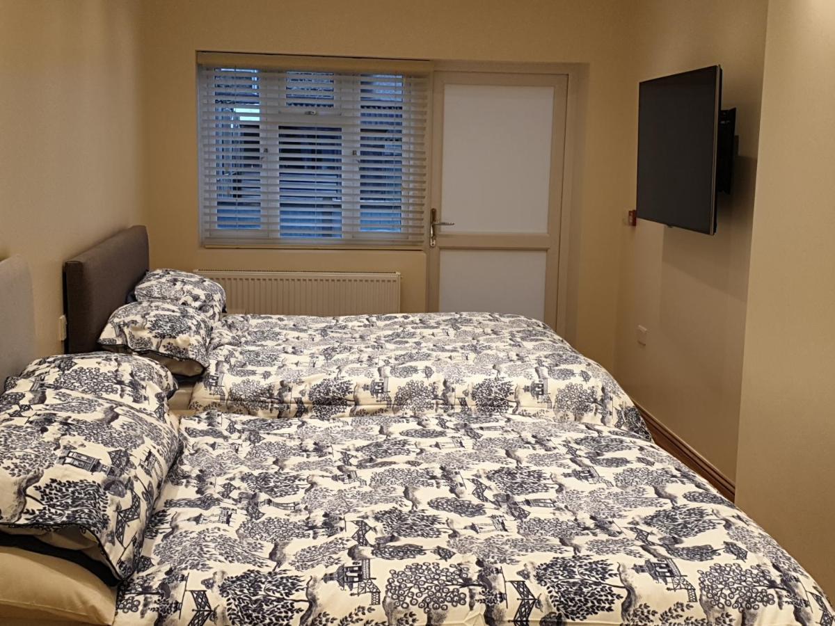 London Luxury Apartments 4 Min Walk From Ilford Station, With Free Parking Free Wifi Ngoại thất bức ảnh
