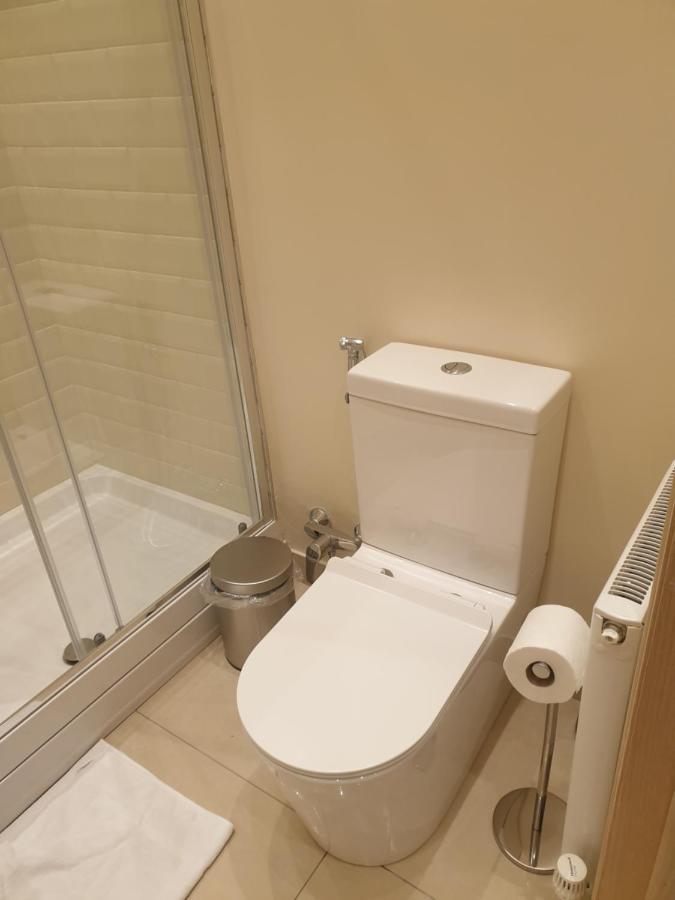 London Luxury Apartments 4 Min Walk From Ilford Station, With Free Parking Free Wifi Ngoại thất bức ảnh