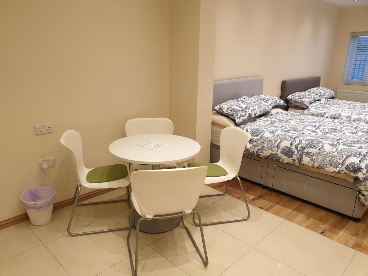 London Luxury Apartments 4 Min Walk From Ilford Station, With Free Parking Free Wifi Ngoại thất bức ảnh
