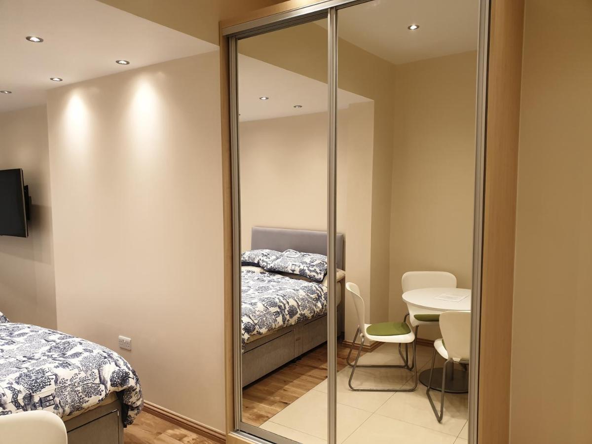 London Luxury Apartments 4 Min Walk From Ilford Station, With Free Parking Free Wifi Ngoại thất bức ảnh